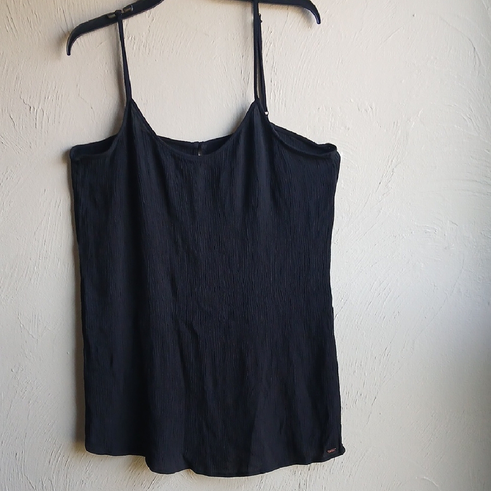 Victoria's Secret Black Fitted Camisole Topā